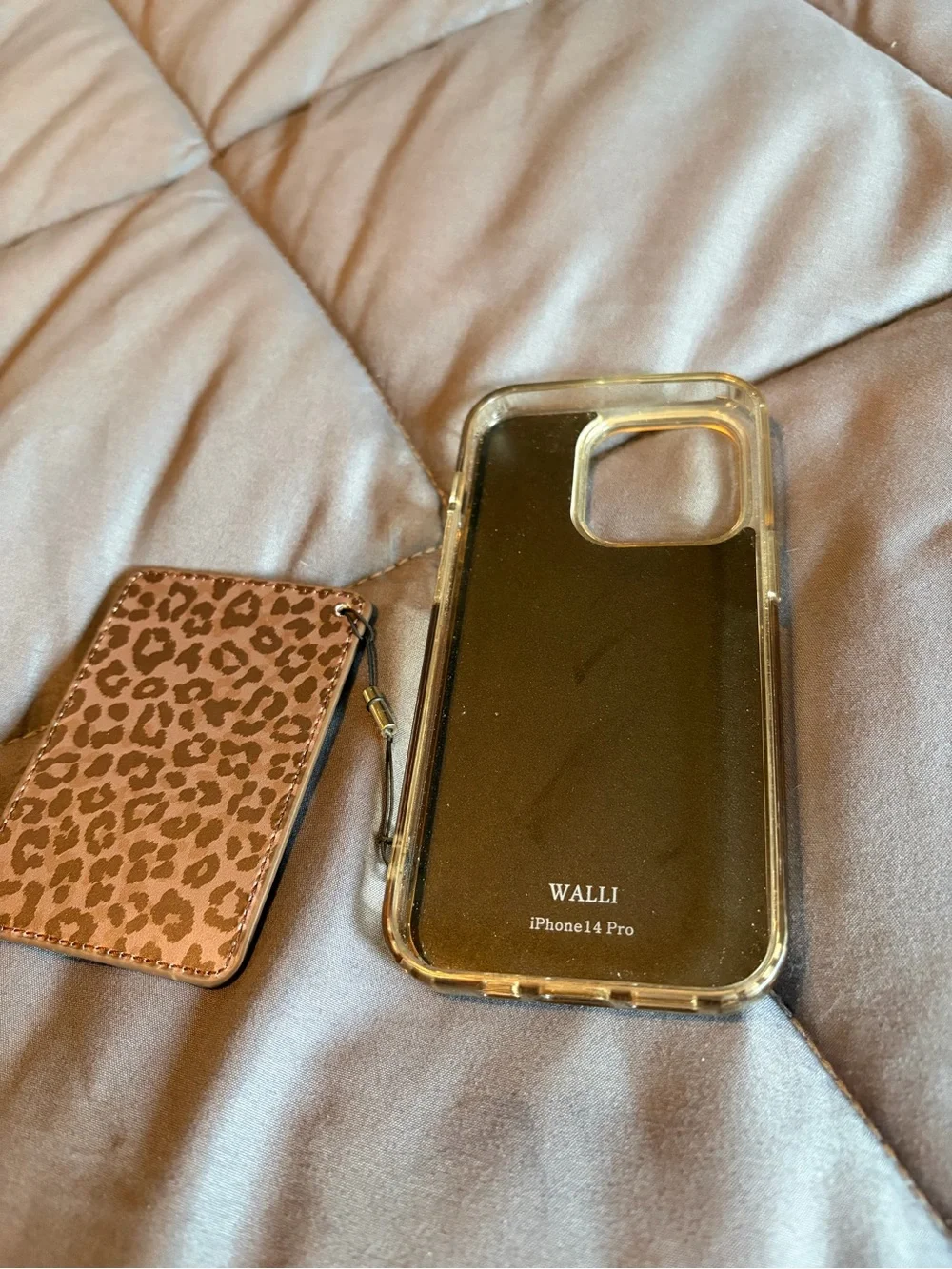 Walli Leopard Print Phone Case w removable magnetic wallet. Used good condition.